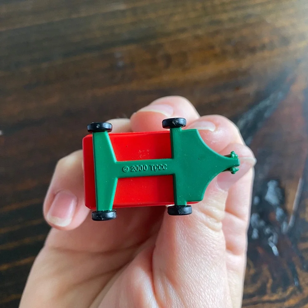 Vintage 2000 Coca-Cola Polar‎ Bear Figurine Soda Can Red Wagon Miniature Trinket